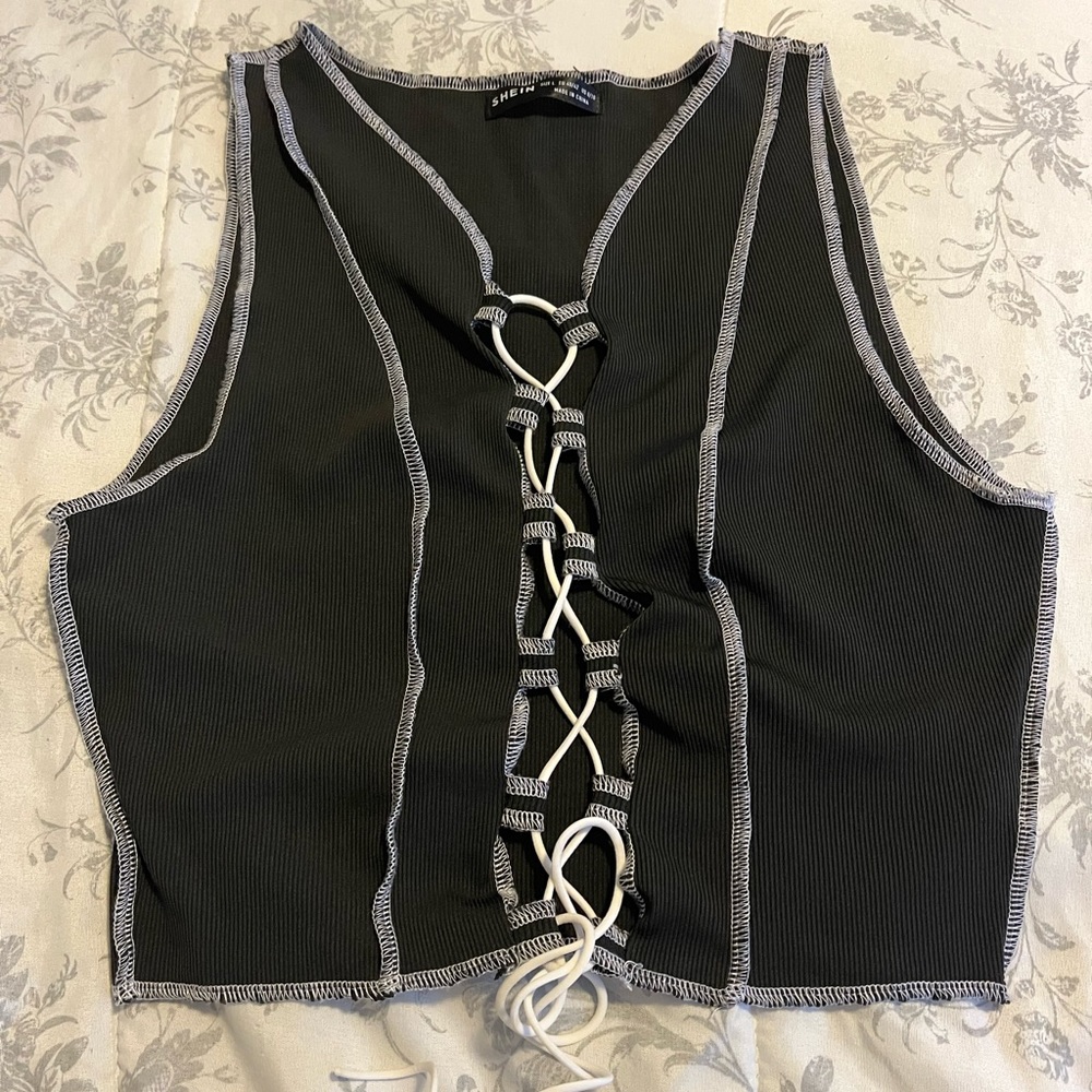 Black tie front crop top